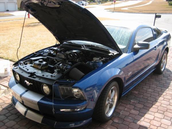 Mustang Edelbrock Supercharger